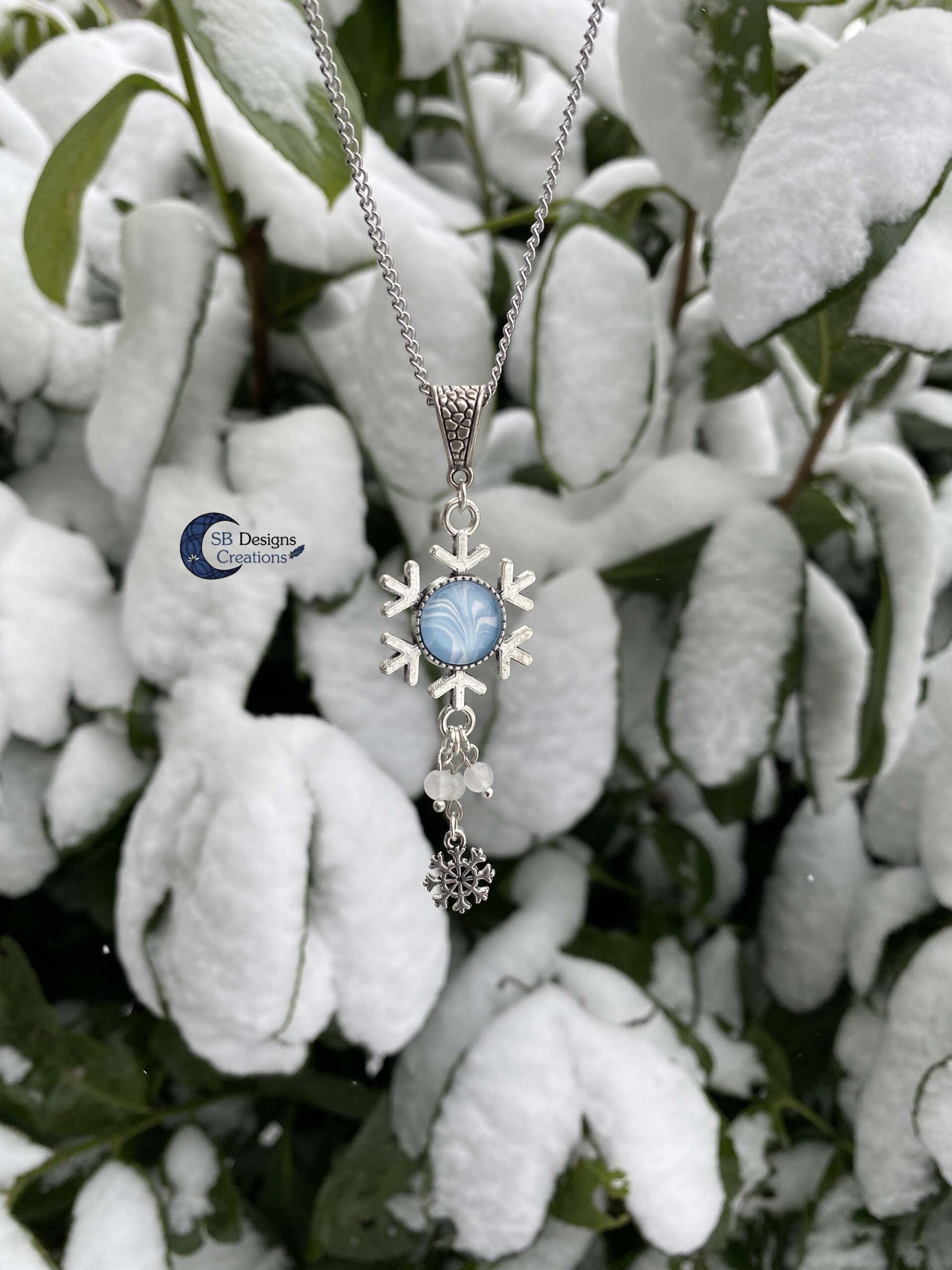 Snowflake-Necklace-Winter-Wonderland-Jewelry-scaled